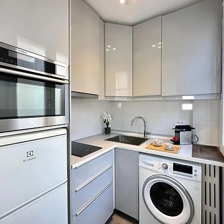 Porte De Versailles - Executive With Lift *