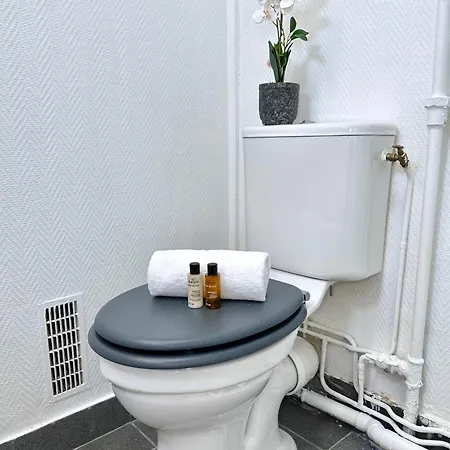 Porte De Versailles - Executive With Lift Apartment Paris